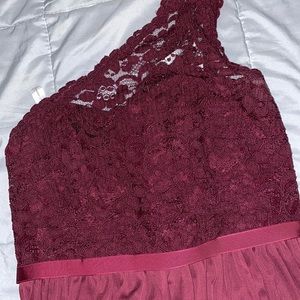 Brand- David’s Bridal Size-8